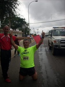 Luis López sigue imbatible en las caminatas urbanas de Venezuela