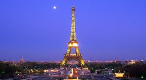 Torre Eiffel protegida con cristal