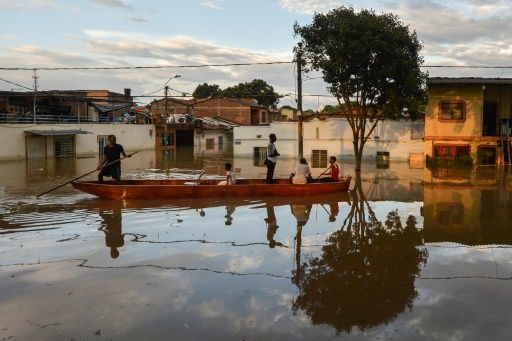 se estima  que cerca de 22 casas fueron arrasadas por el deslizamiento