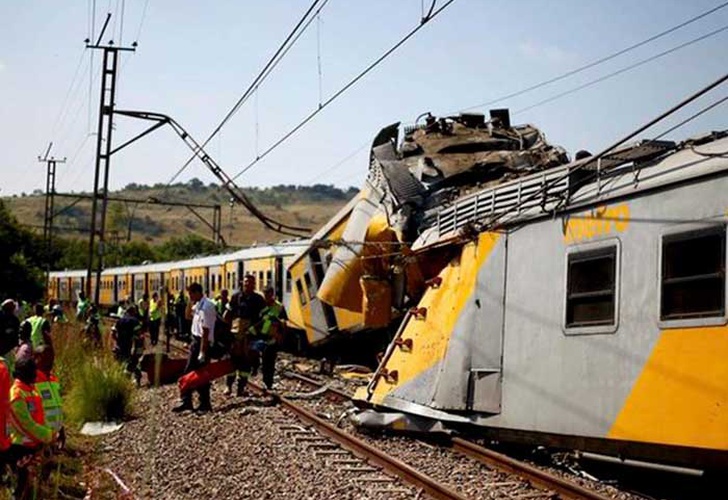 Doscientos heridos deja accidente ferroviario en Johannesburgo